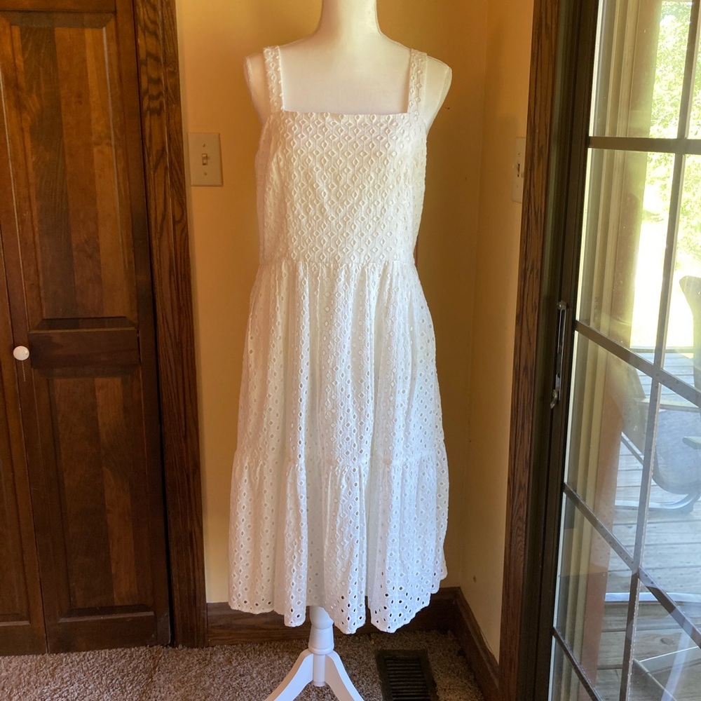 Vince Camuto white summer eyelet dress - size 14 NWT. 100% cotton fully lined